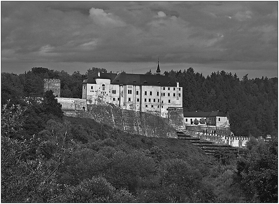 P8025159 Hrad Č BW